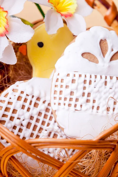 Easter cookies in basket — Stock Photo, Image