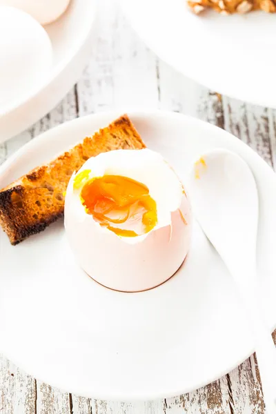 The soft-boiled egg — Stock Photo, Image