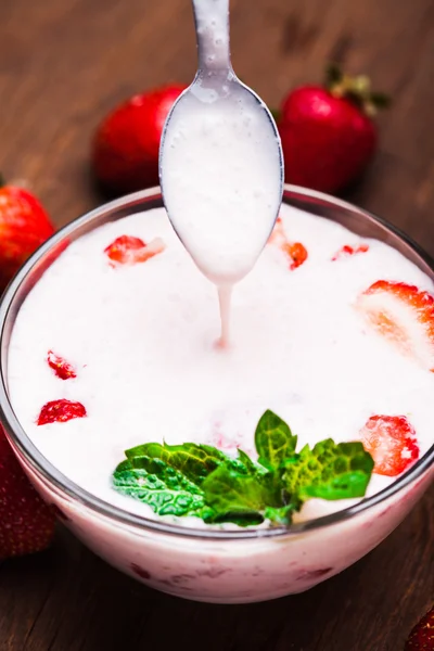 Strawberry yoghurt — Stock Photo, Image