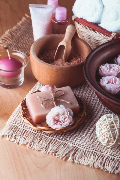 Spa con rosas — Foto de Stock