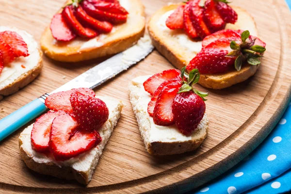 Summer breakfast — Stock Photo, Image