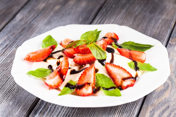 Salade de fraises — Photo