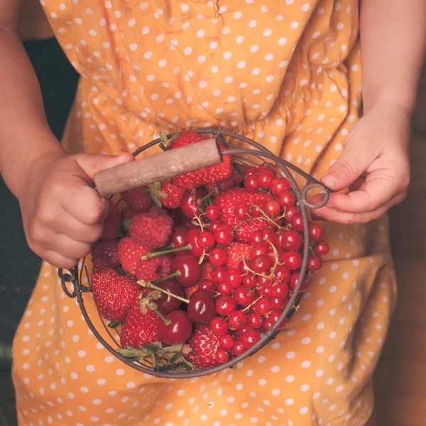 Červené letní ovoce — Stock fotografie