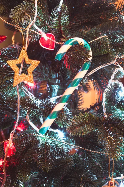 Lolipop na drzewie cristmas — Zdjęcie stockowe