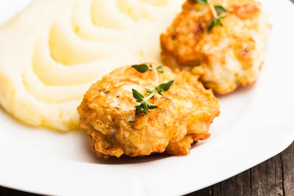 Cutlets with potato — Stock Photo, Image