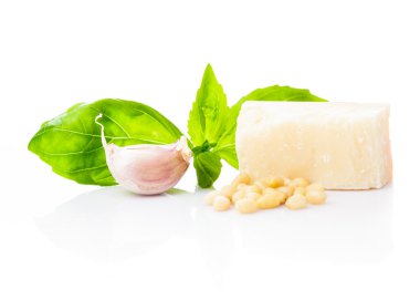 pesto sosu malzemeler