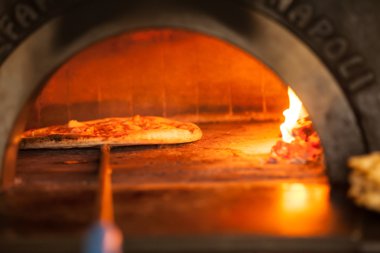 pizza pişirme