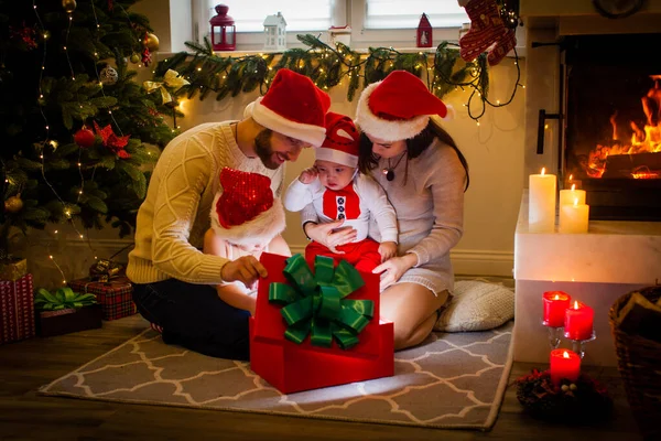 Happy Family Mother Father Children Magic Gift Tree Fireplace Chriasmtas — Stockfoto