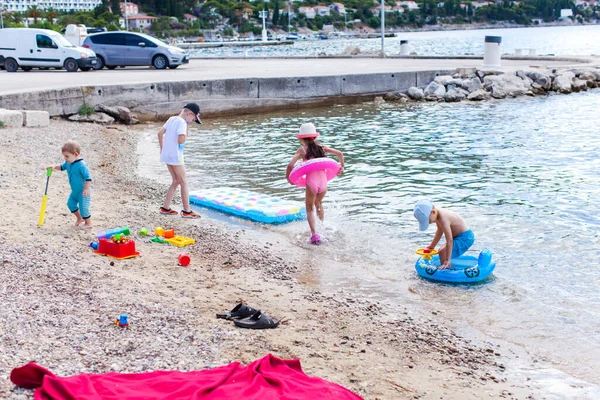 Group Kids Play Beach Summer Adriatic Sea — Photo