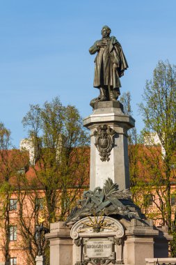 Varşova, Polonya'nın başkenti şehir. anıt adam mickiewicz,