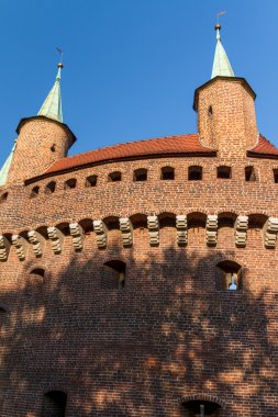 krakow - Avrupa, Polonya'nın en iyi korunmuş barbican kapısına