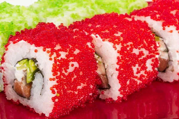 Tobiko Spicy Maki Sushi - Hot Roll with various type of Tobiko ( — Stock Photo, Image
