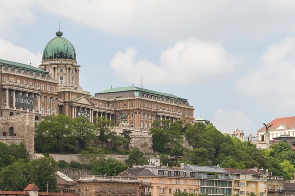 Zabytkowy pałac królewski w Budapeszcie — Zdjęcie stockowe