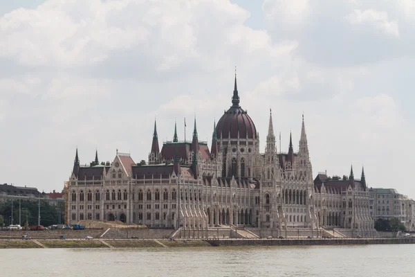 Budapest, l'edificio del Parlamento (Ungheria ) — Foto Stock