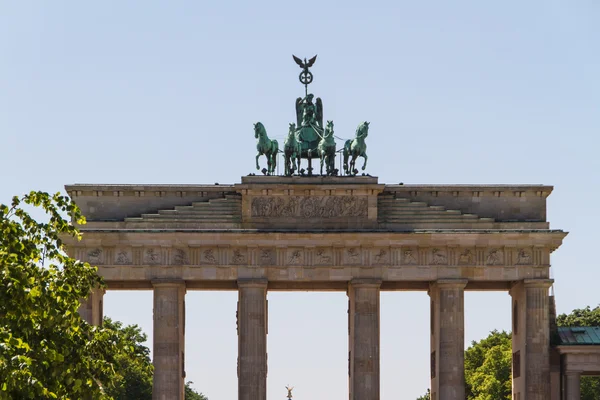 De Brandenburger Tor (Brandenburger Tor) is de oude toegangspoort — Stockfoto
