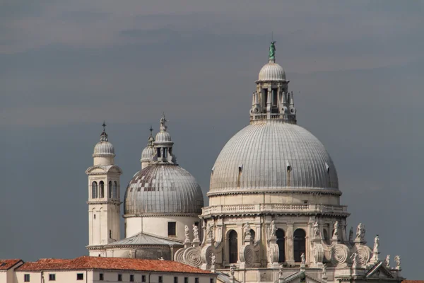 De Basilica di santa maria della salute in Venetië — Stockfoto