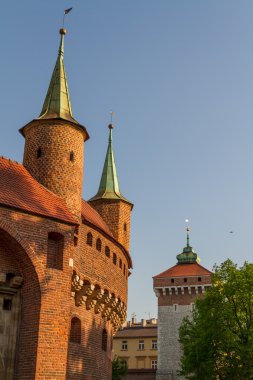 krakow - Avrupa, Polonya'nın en iyi korunmuş barbican kapısına