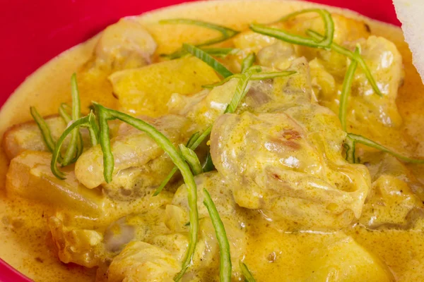 Yellow Curry Chicken (Massaman Curry Chicken)) — Stockfoto