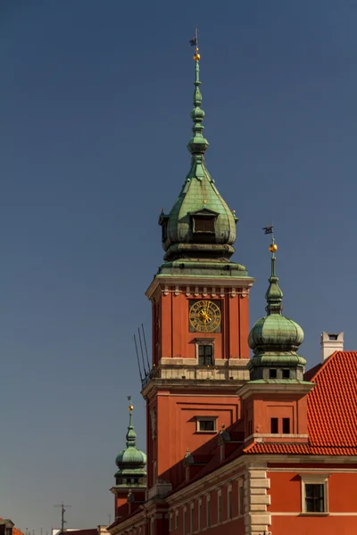 Warschau, Polen. Altstadt - berühmte königliche Burg. UNESCO-Welterbe — Stockfoto