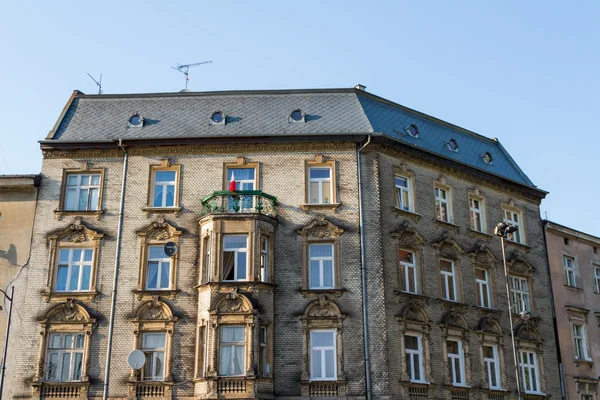 Překrásná Fasáda domu starého města v Krakově, Polsko — Stock fotografie