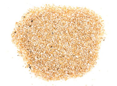 inci arpa öbek üzerinde beyaz izole