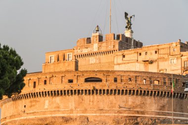 melek Şatosu'nda rom olarak bilinen hadrian Mozolesi
