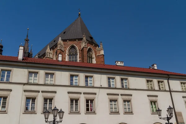 Gebäude auf dem kleinen Platz in der Altstadt von Krakau — Stockfoto
