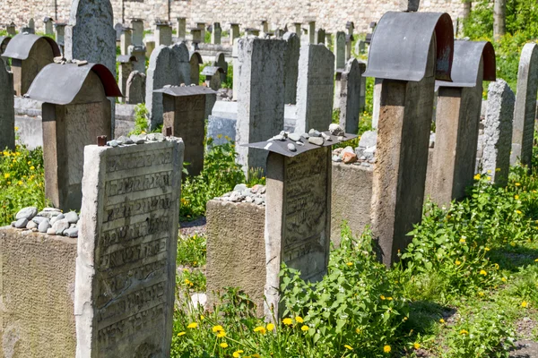 De remuh begraafplaats in Krakau, Polen, is een Joodse begraafplaats instel — Stockfoto