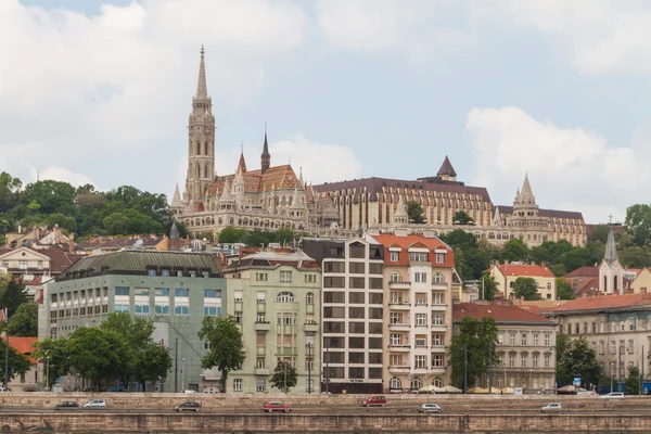 Matthias kirche in budapest, ungarisch — Stockfoto