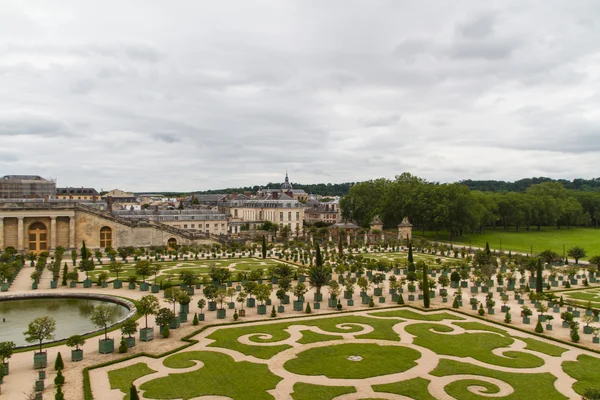 Famoso palazzo Versailles vicino a Parigi, Francia con bella garde — Foto Stock