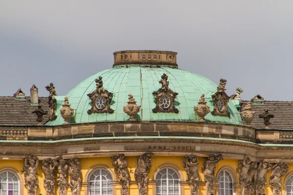 Schloss sanssouci i potsdam, Tyskland — Stockfoto