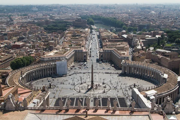 St. Peter's Square from Rome in Vatican State — Stock Photo, Image