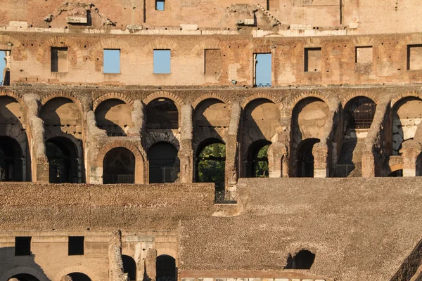 Colosseum in rome, italie — Photo