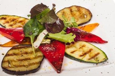 ızgara sebzeler (kabak, patlıcan, biber,)