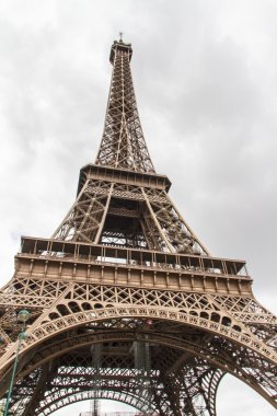 paris tour Eiffel