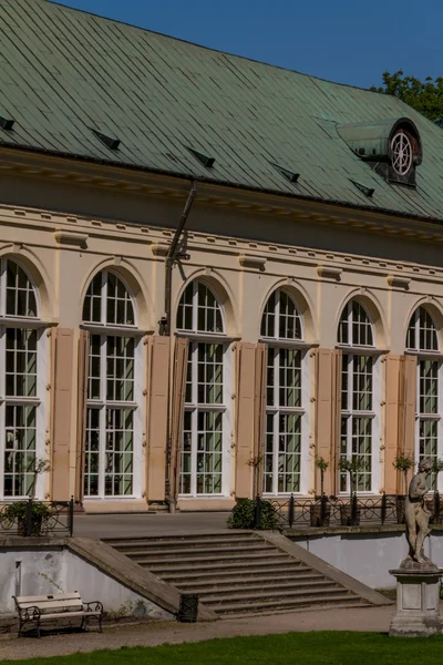 El palacio Lazienki en el Parque Lazienki, Varsovia. Lazienki Krolewski — Foto de Stock