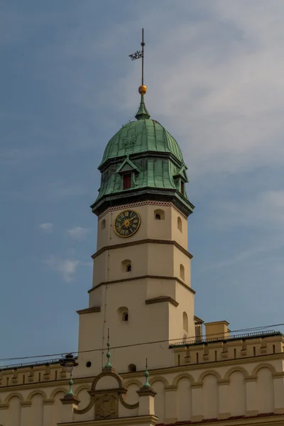 Das Rathaus aus dem 15. Jahrhundert inmitten des Platzes wolnica central von kazimierz — Stockfoto