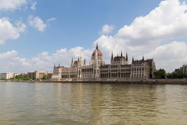 Budapeste, o edifício do Parlamento (Hungria ) — Fotografia de Stock