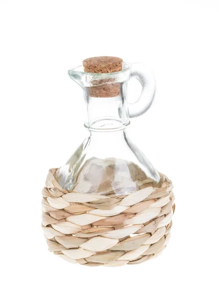 Strohhalm gerappte Flasche isoliert auf weiß — Stockfoto
