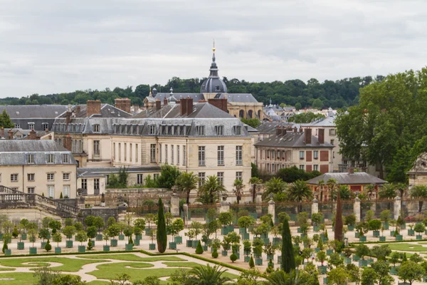 Famous palace Versailles near Paris, France with beautiful garde — Stock Photo, Image