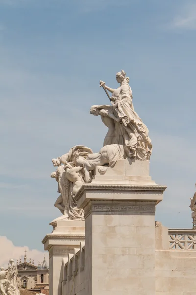 Monument équestre à Victor Emmanuel II près de Vittoriano le jour — Photo