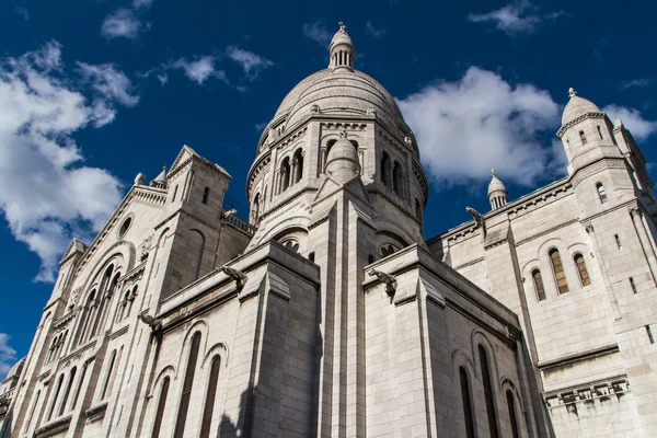 Die äußere architektur von sacre coeur, montmartre, paris, fra — Stockfoto