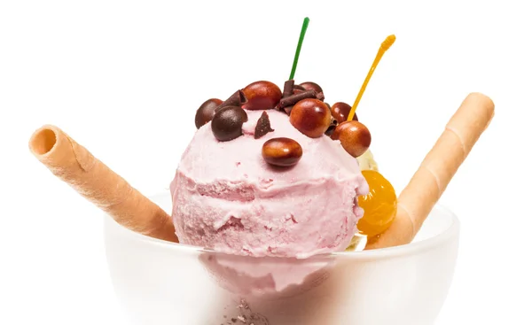 Йогурт и шоколадное мороженое в миске — стоковое фото