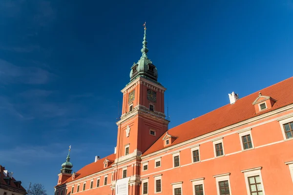 Varsovia, Polonia. Ciudad Vieja - famoso Castillo Real. UNESCO mundo su — Foto de Stock