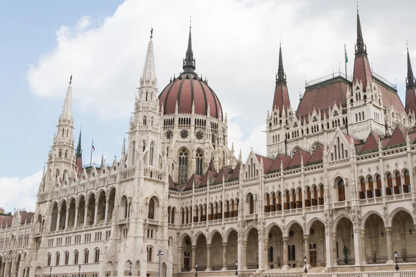 Budapest, byggnaden av parlamentet (Ungern) — Stockfoto