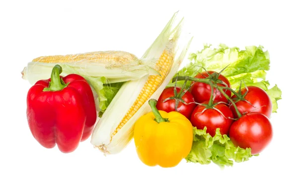 サラダ、熟した黄色いトウモロコシ、コショウ、トマト — ストック写真