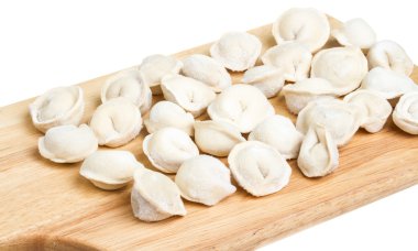 ahşap tahta üzerinde biraz çiğ köfte