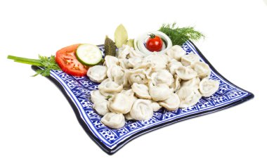 geleneksel Rus yemeği - mantı kase