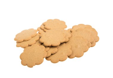 Beyaz arka planda izole edilmiş tatlı kurabiyeler.