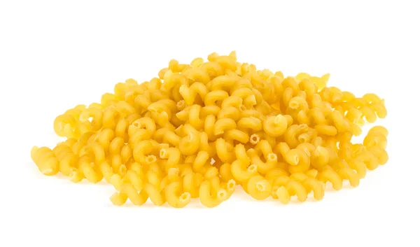 Italiaanse pasta (macaroni) geïsoleerd op witte achtergrond — Stockfoto